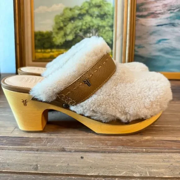 Women's Frye Jessica Leather and Shearling Block Heel Clog in Tan Size 8.5 NEW - Picture 2 of 7